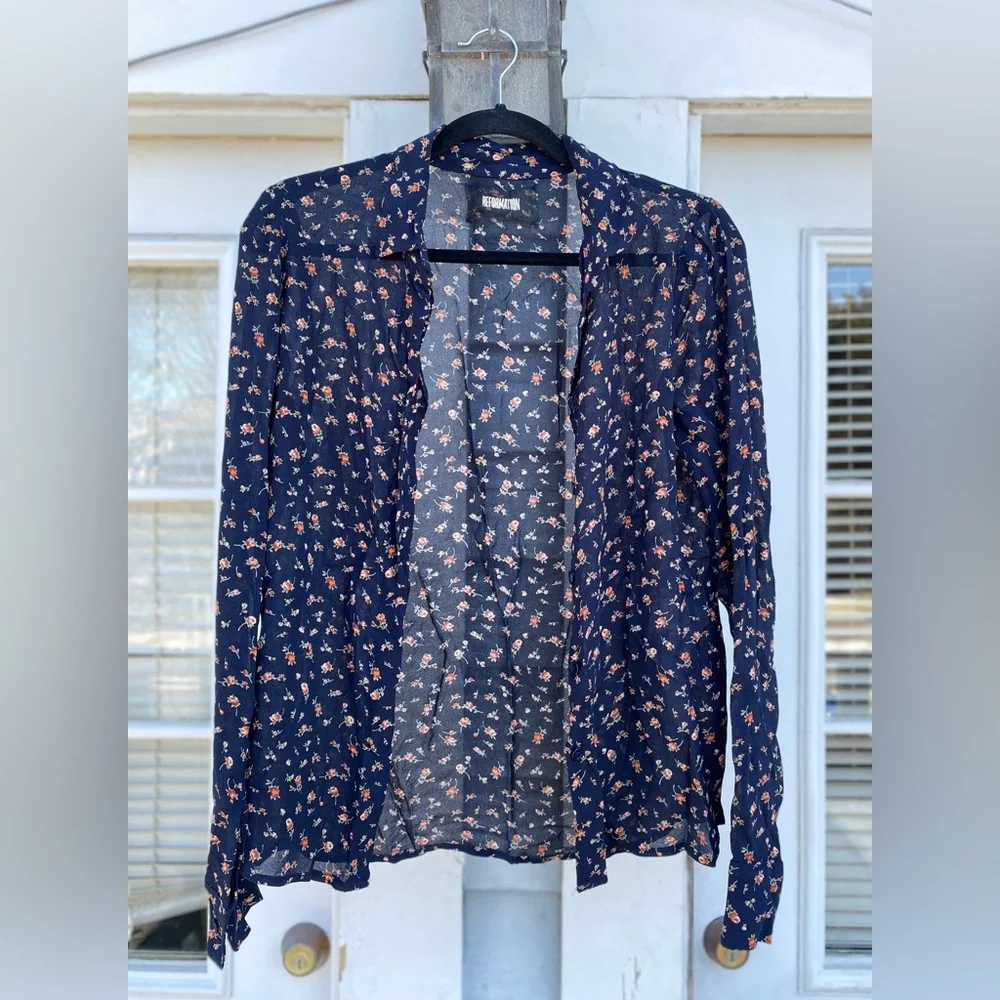 Reformation Blue Floral Print Button Down Long Sleeve Chiffon Shirt, Size XS - Picture 6 of 13